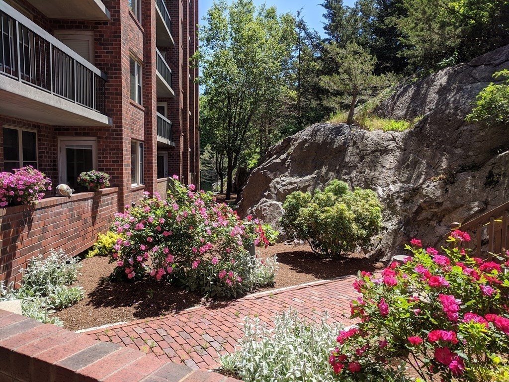 155 George Washington Blvd # 201