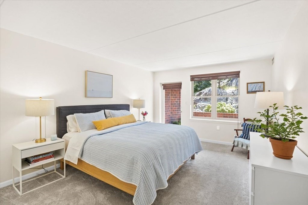 155 George Washington Blvd # 201