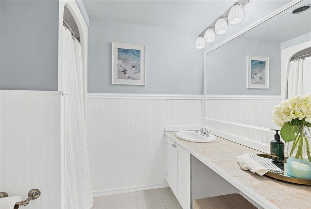 155 George Washington Blvd # 201