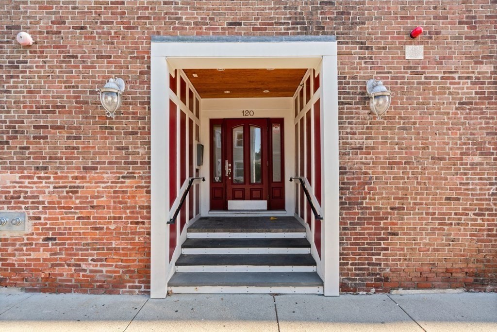 120 West 7th - Unit 102