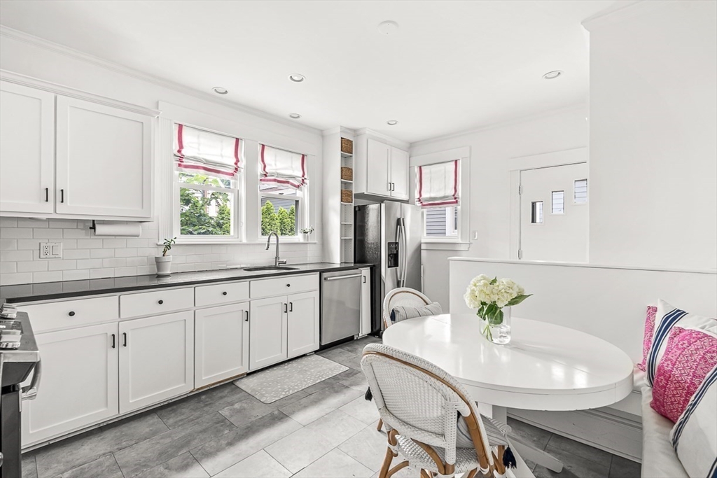 115 Westbourne Ter - Unit 1