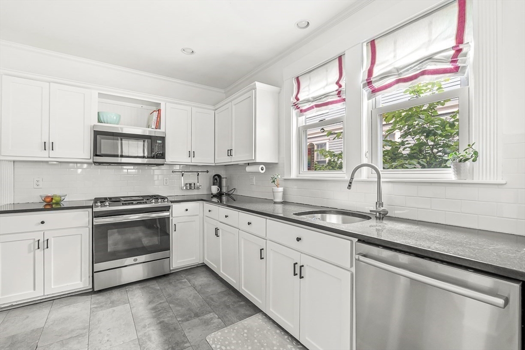 115 Westbourne Ter - Unit 1