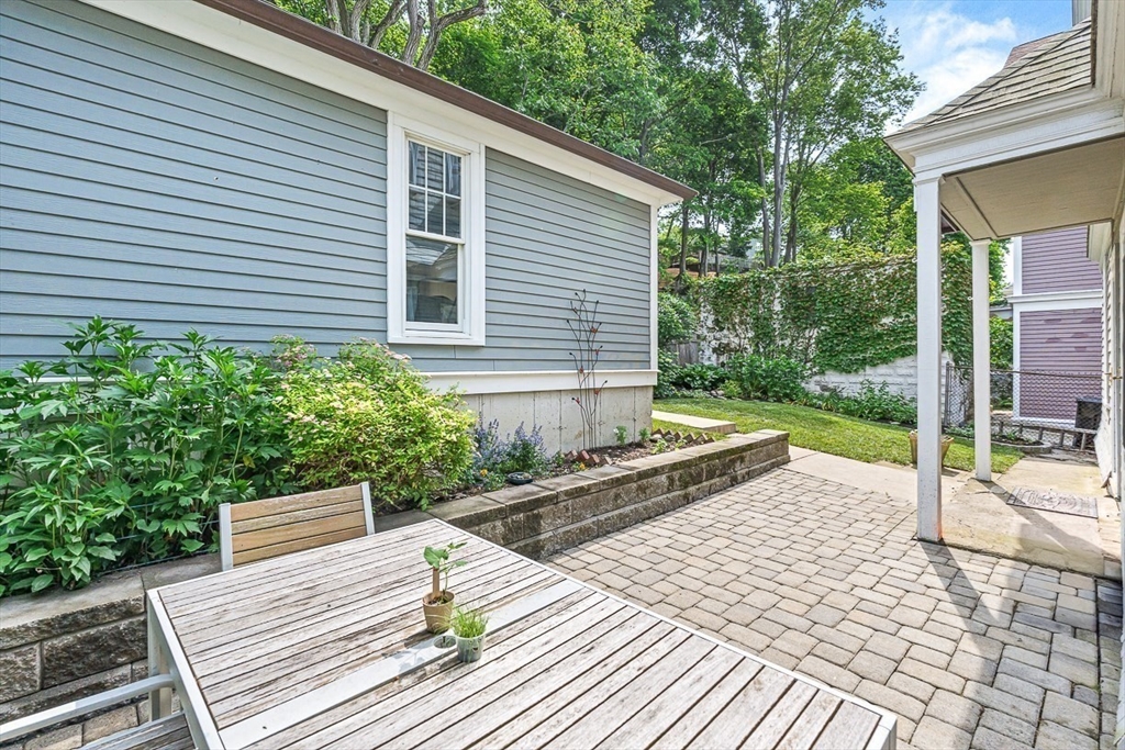 115 Westbourne Ter - Unit 1