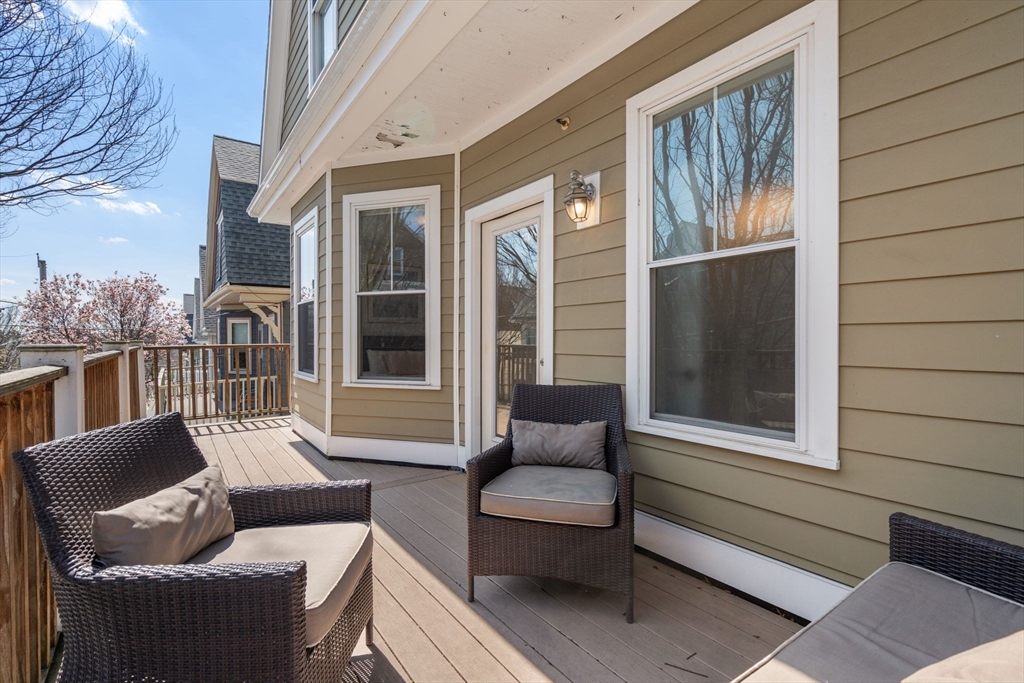 100 Bartlett St # 2