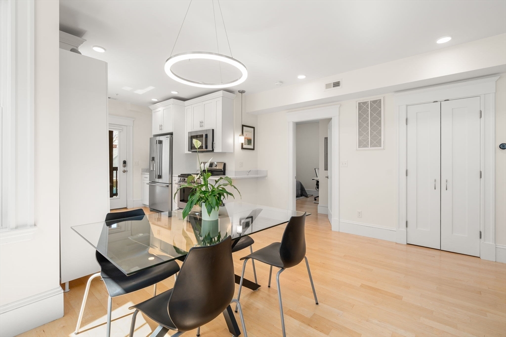 100 Bartlett St # 2