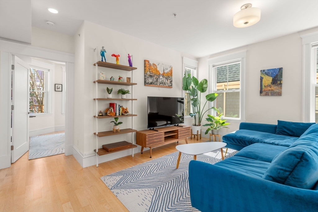 100 Bartlett St # 2