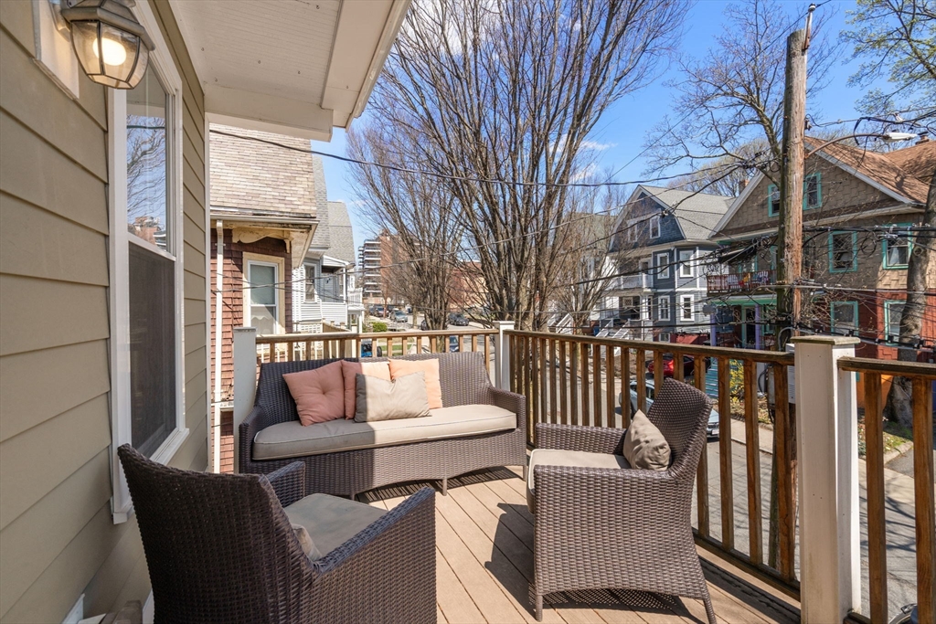 100 Bartlett St # 2
