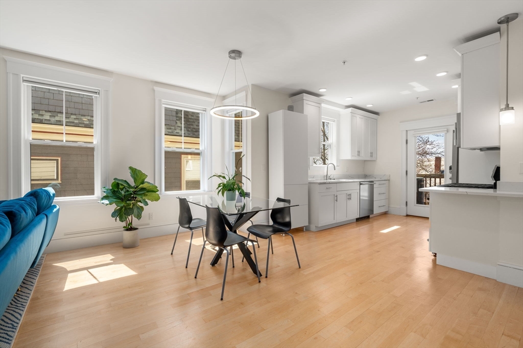 100 Bartlett St # 2