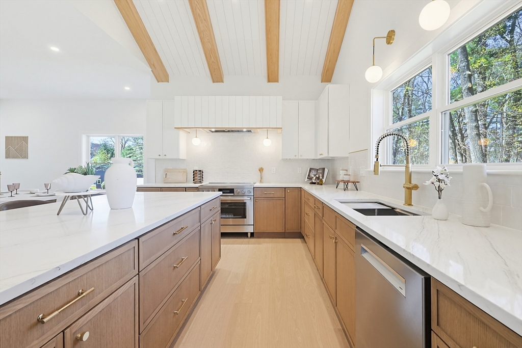 9 Cypress Rd