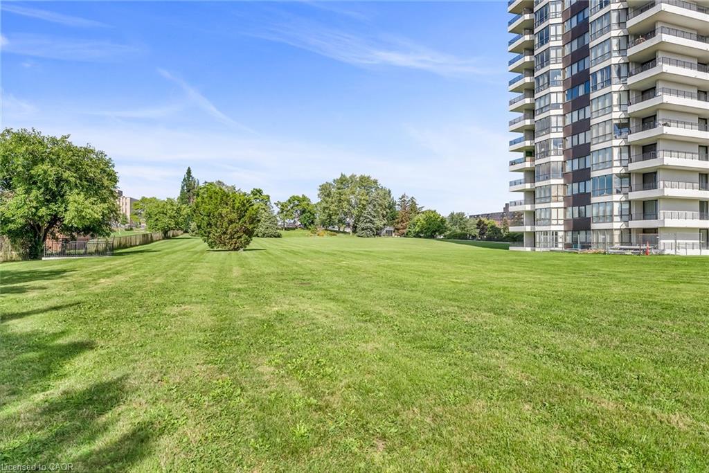 611-1333 Bloor Street E Unit: 611