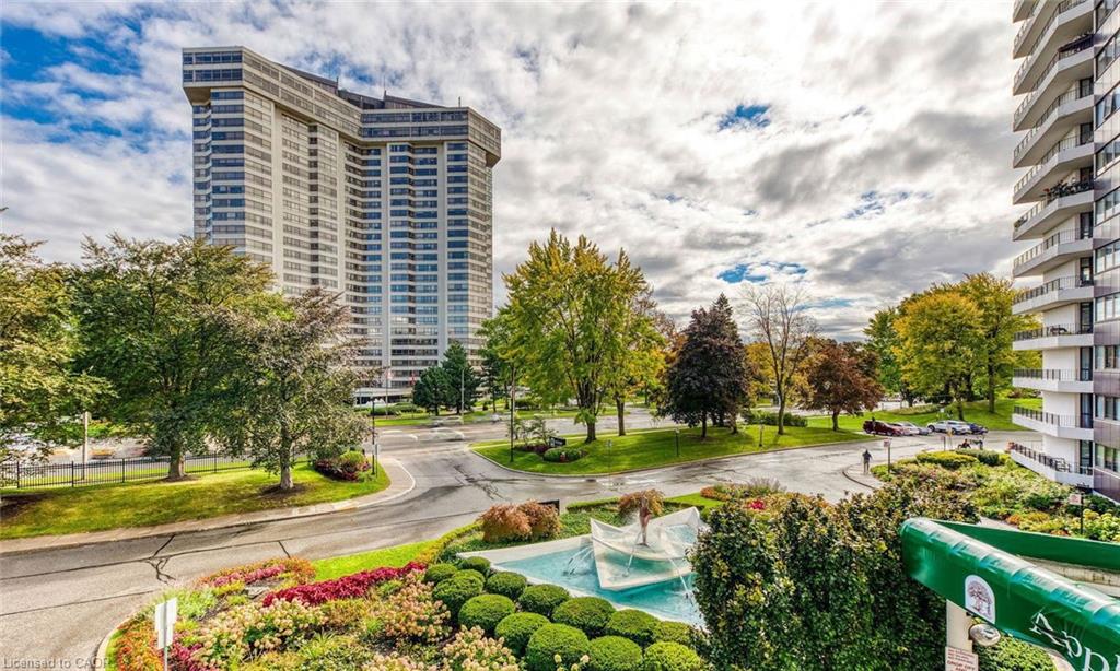 611-1333 Bloor Street E Unit: 611