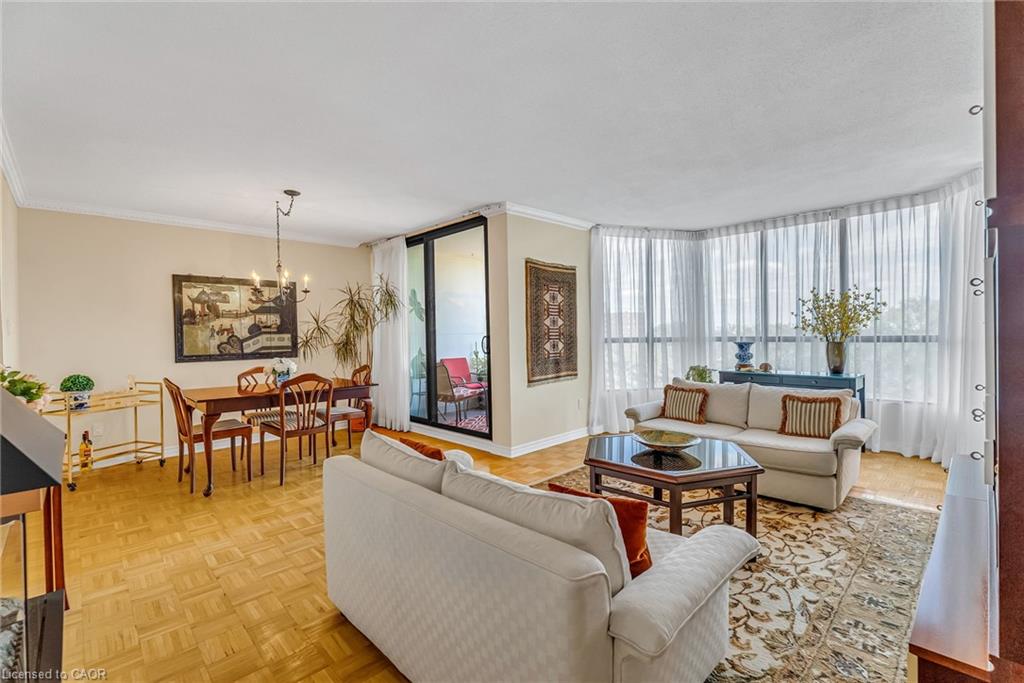 611-1333 Bloor Street E Unit: 611