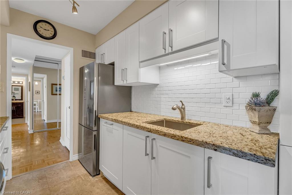 611-1333 Bloor Street E Unit: 611