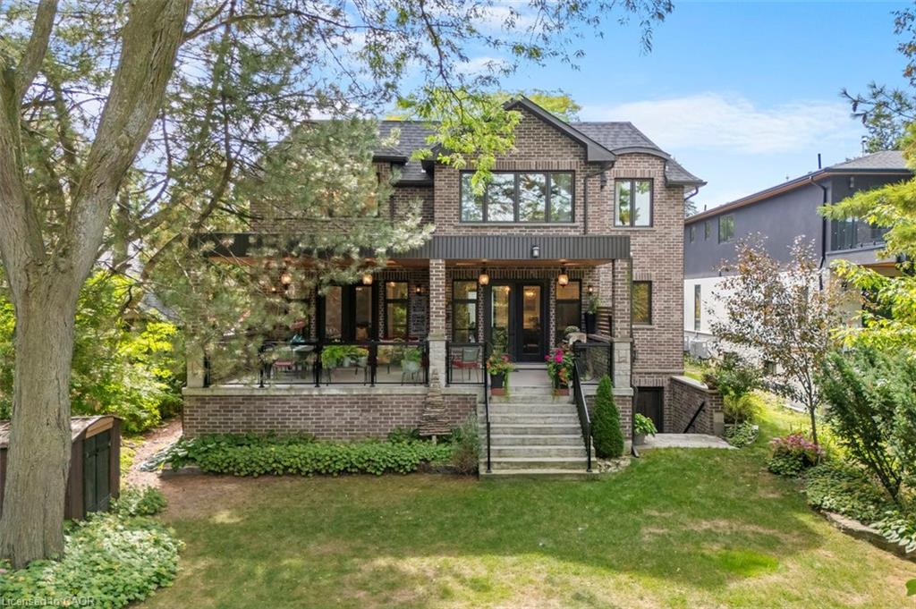 1285 Mineola Garden