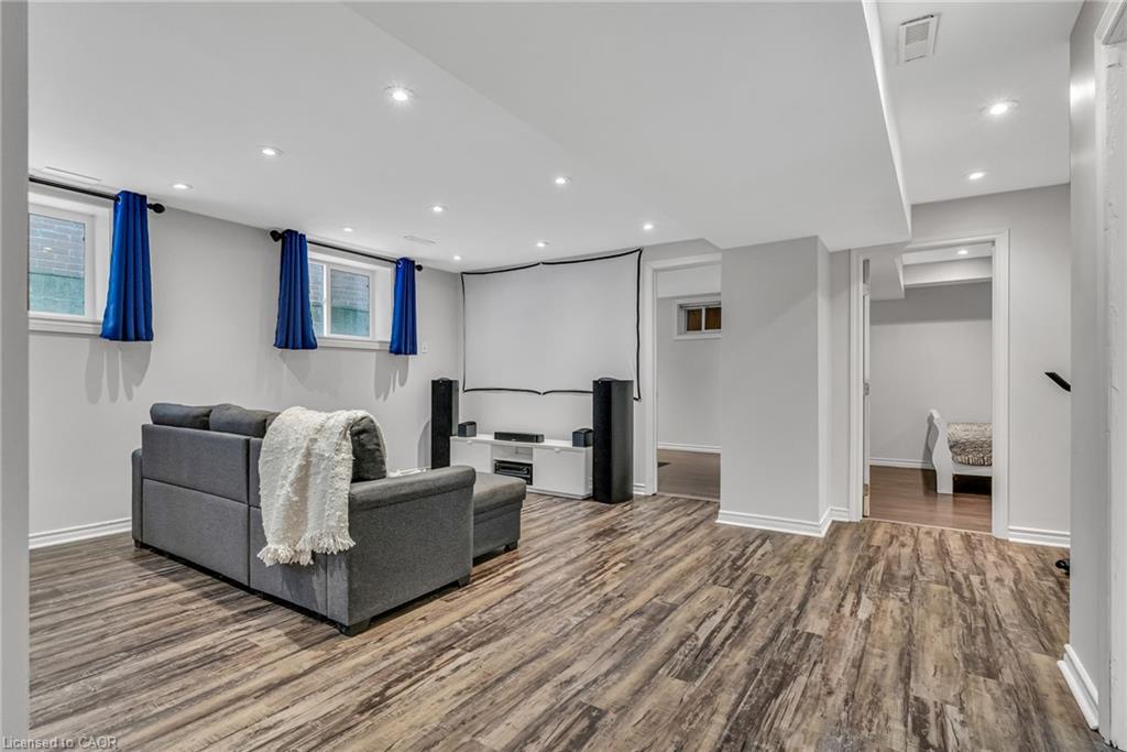 1034 Meredith Avenue, Mississauga