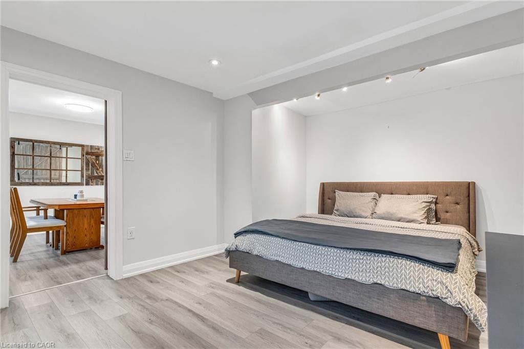 1034 Meredith Avenue, Mississauga