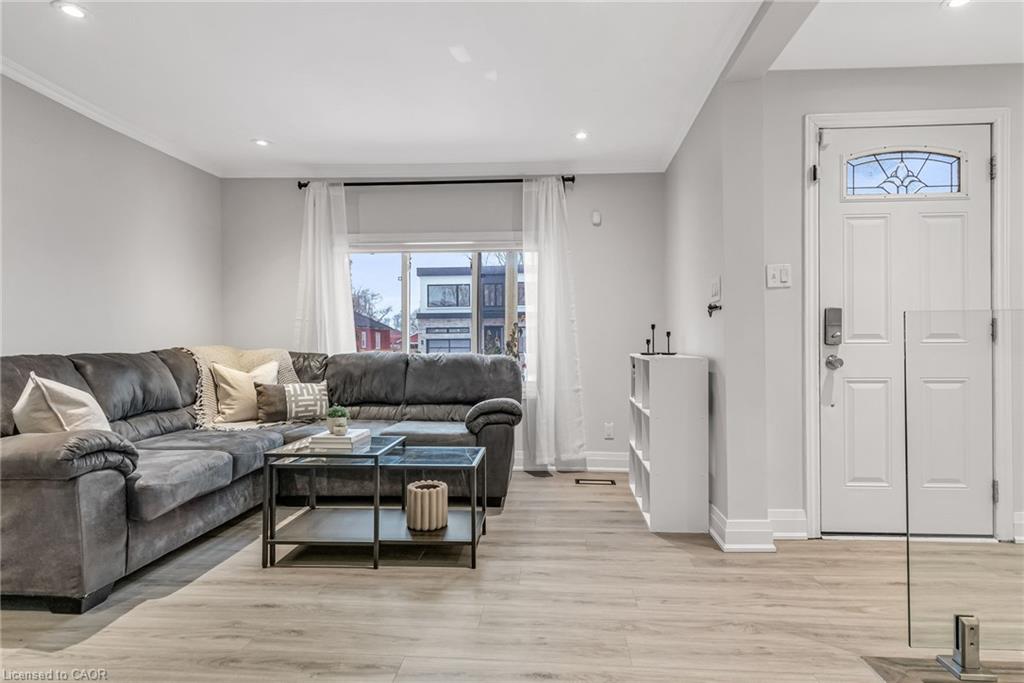 1034 Meredith Avenue, Mississauga
