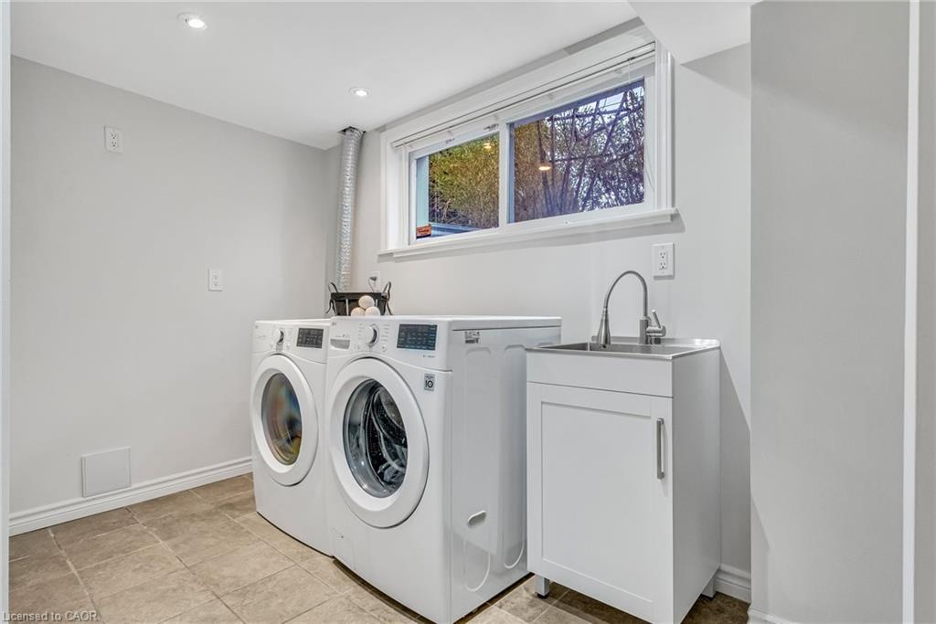 1034 Meredith Avenue, Mississauga