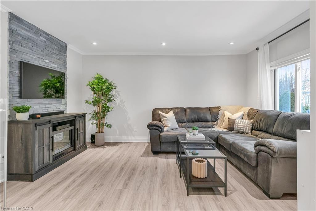 1034 Meredith Avenue, Mississauga