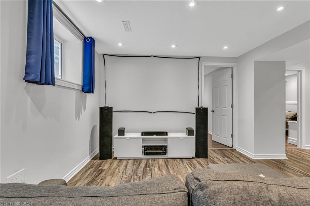 1034 Meredith Avenue, Mississauga