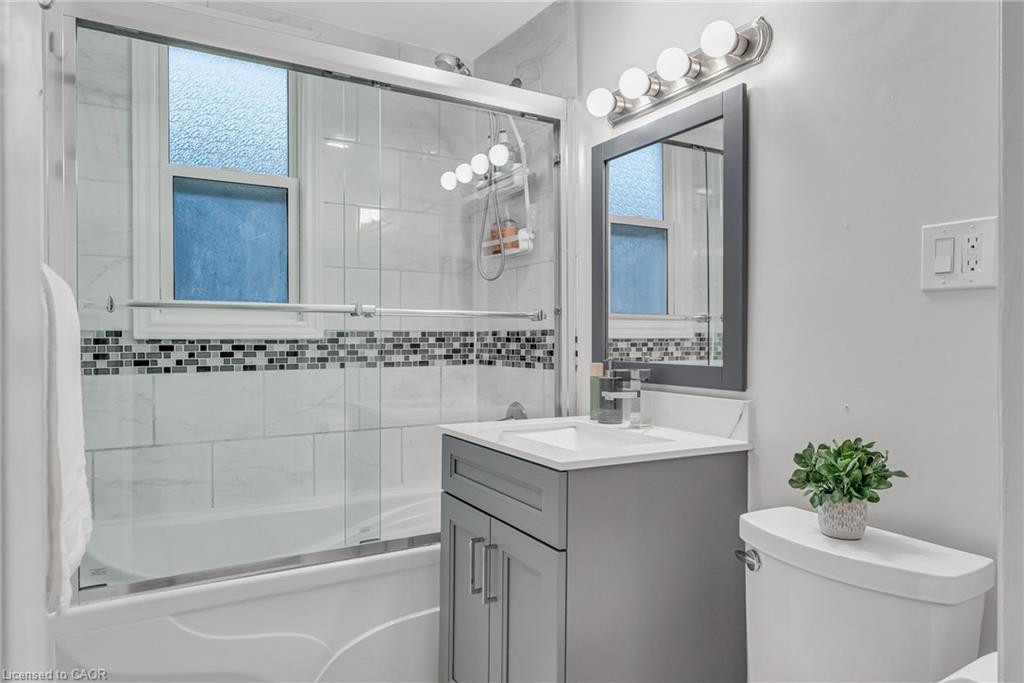 1034 Meredith Avenue, Mississauga
