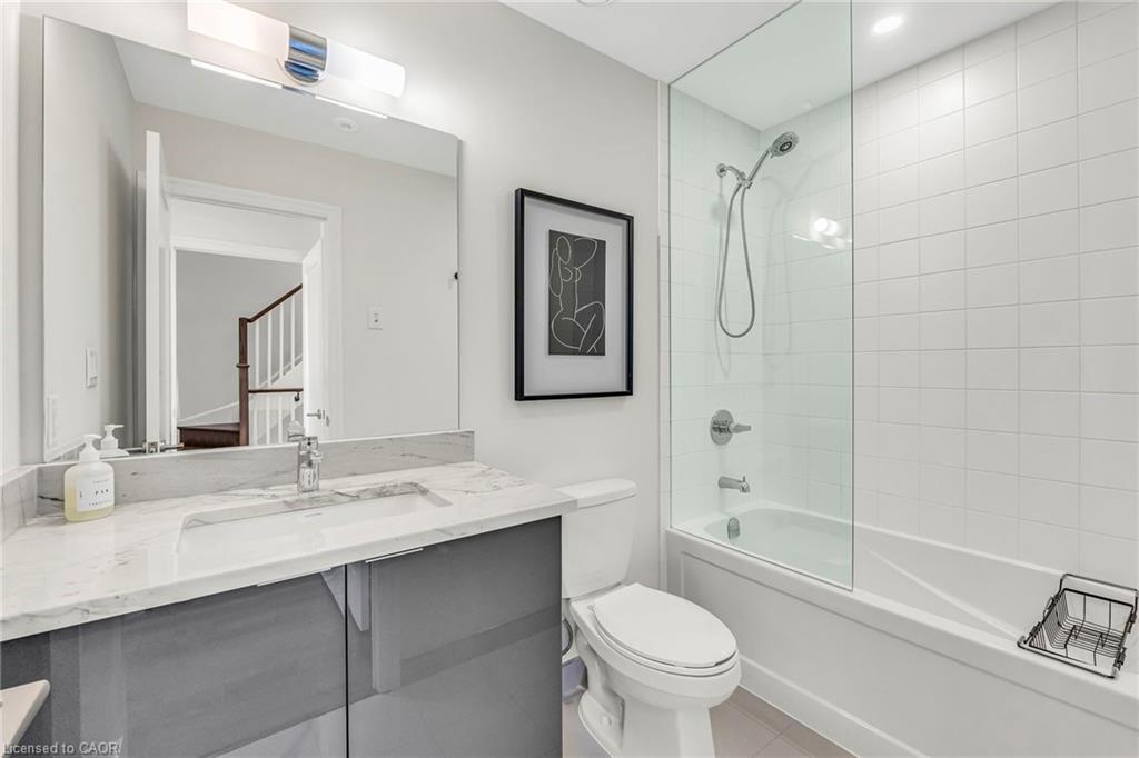 203-652 Cricklewood Drive