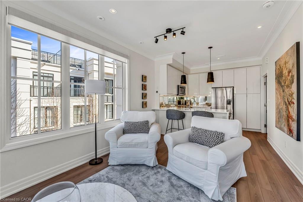 203-652 Cricklewood Drive