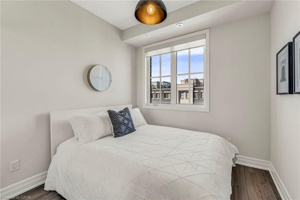 203-652 Cricklewood Drive