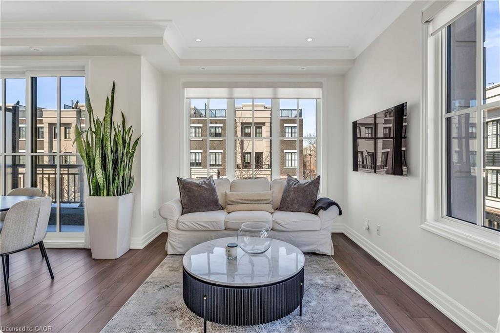 203-652 Cricklewood Drive