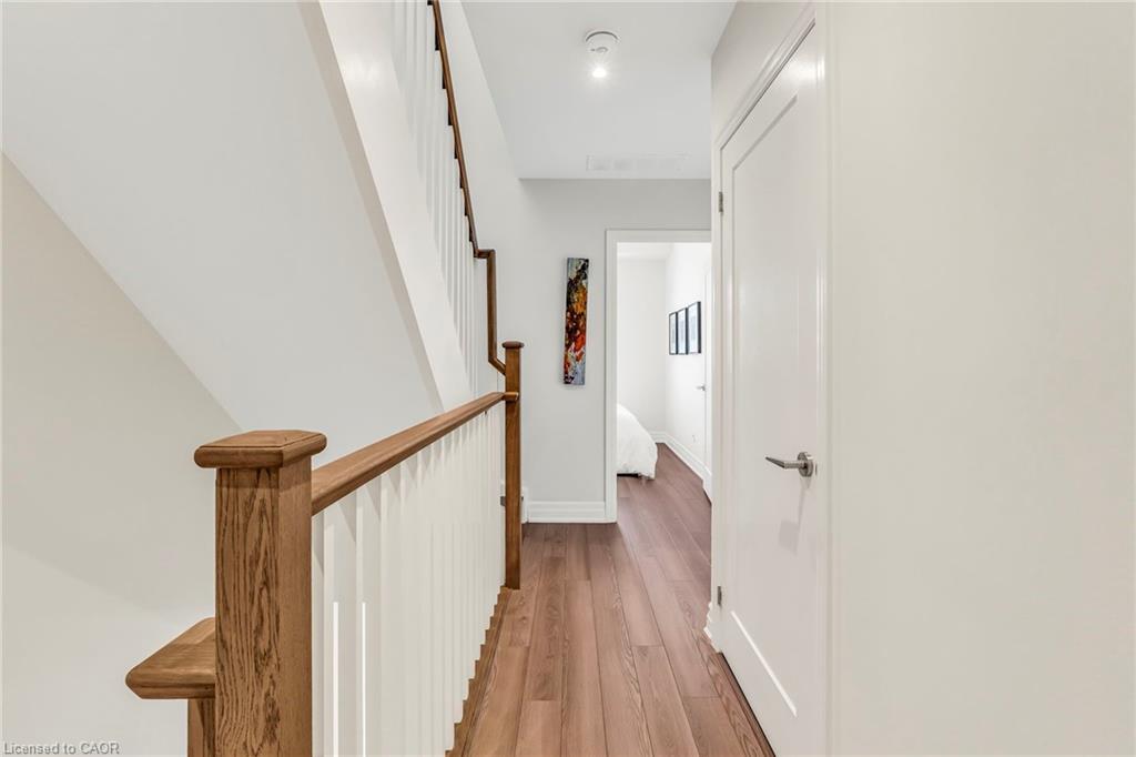 203-652 Cricklewood Drive