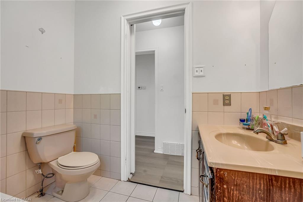 11 Ben Machree Drive