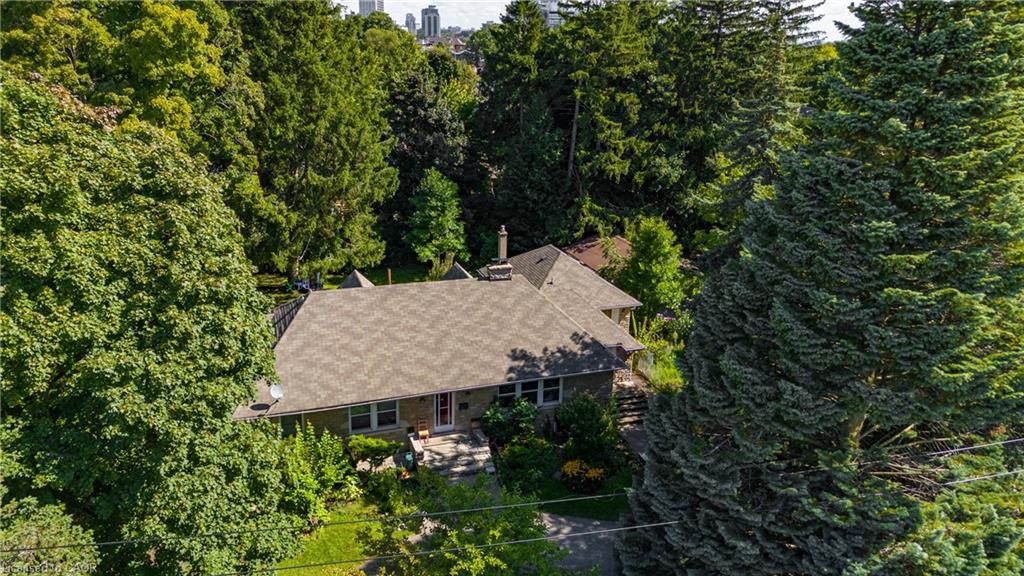 11 Ben Machree Drive