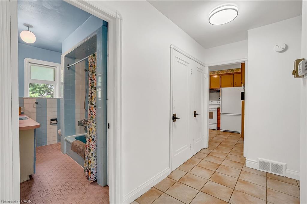 11 Ben Machree Drive