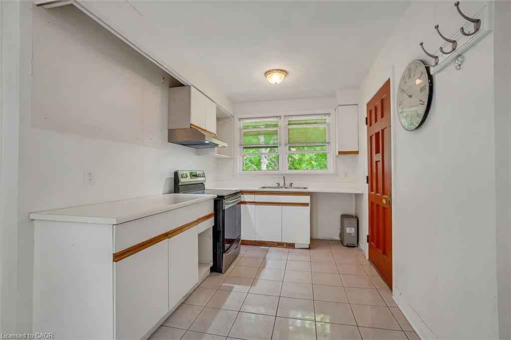 11 Ben Machree Drive