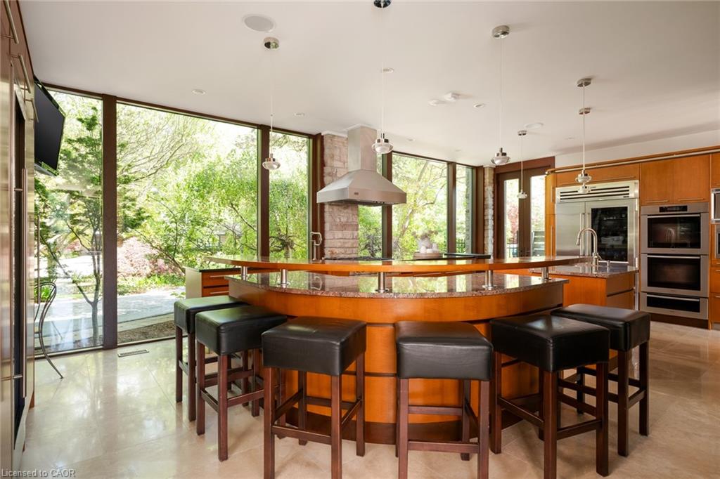 1510 Pinetree Crescent