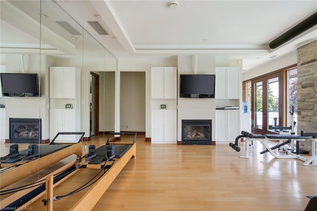 1510 Pinetree Crescent