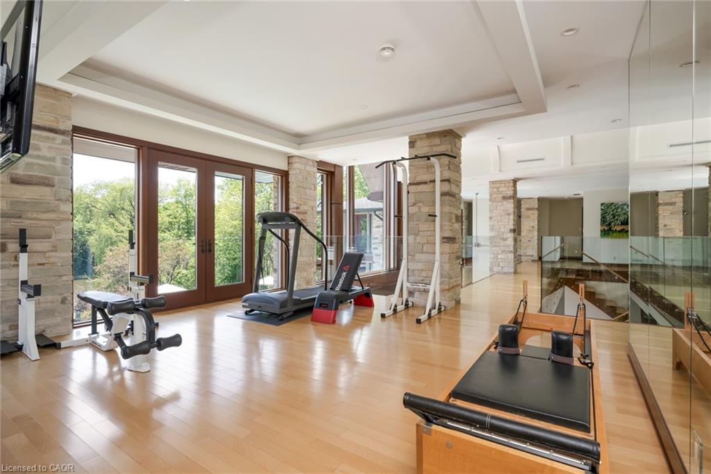 1510 Pinetree Crescent