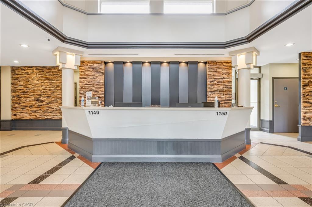208-1140 Parkwest Place Unit: 208