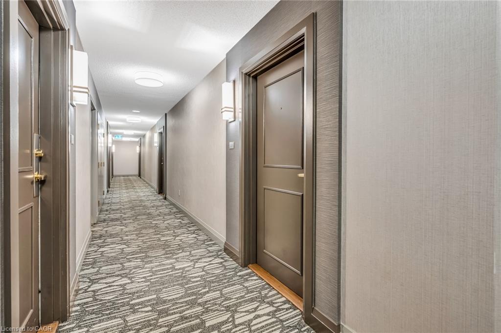 208-1140 Parkwest Place Unit: 208