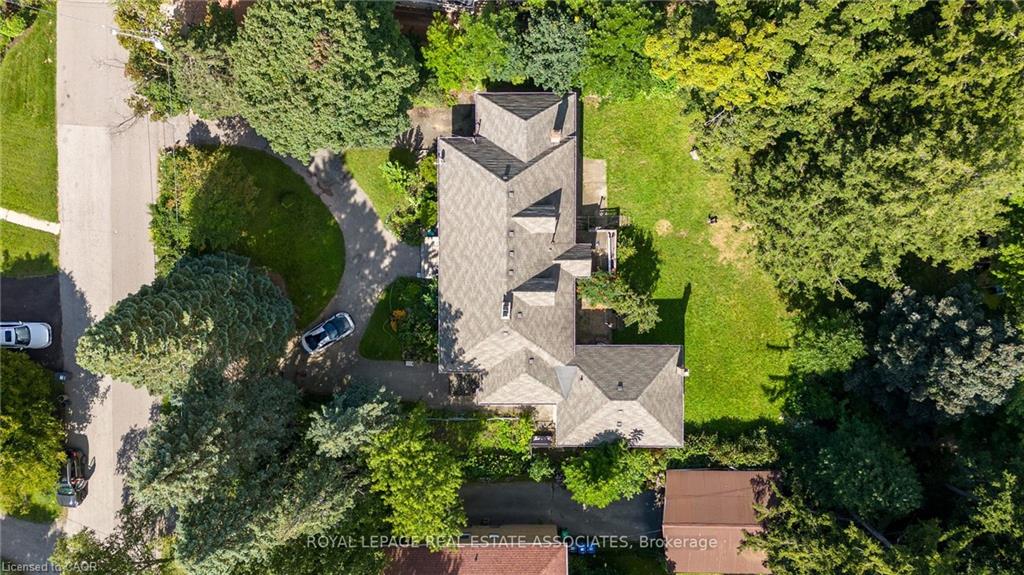 11 Ben Machree Drive