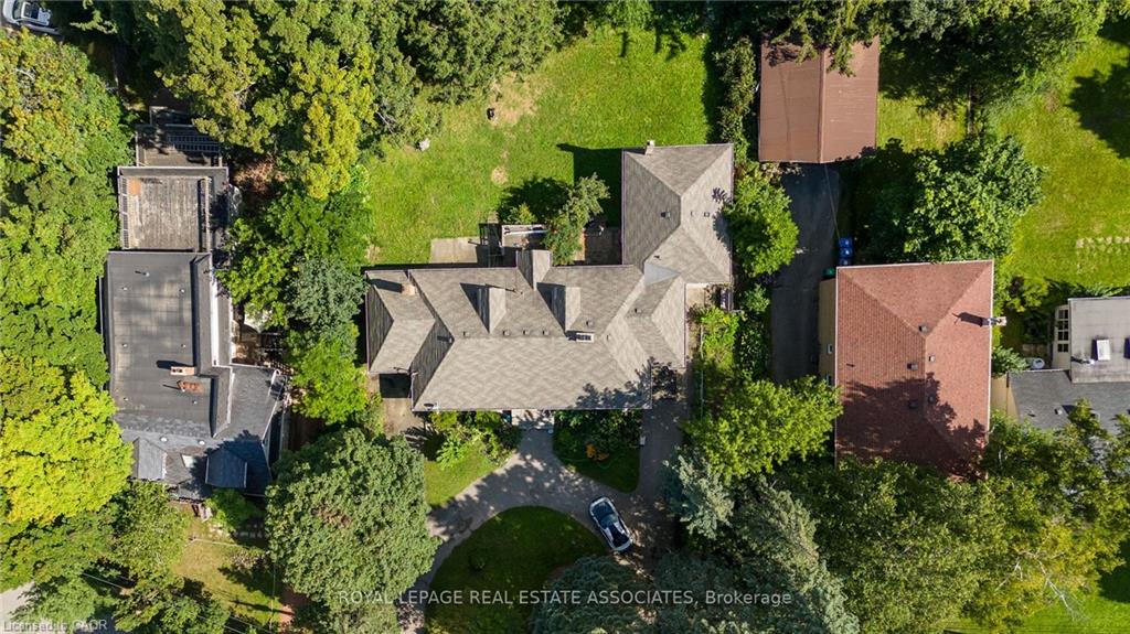 11 Ben Machree Drive