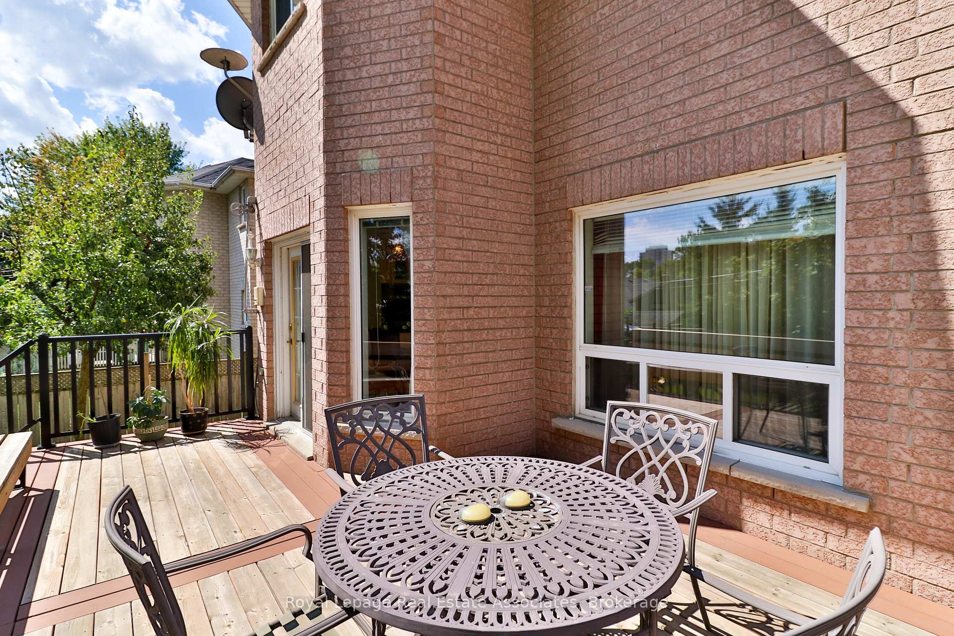 38 Eaglewood Boulevard