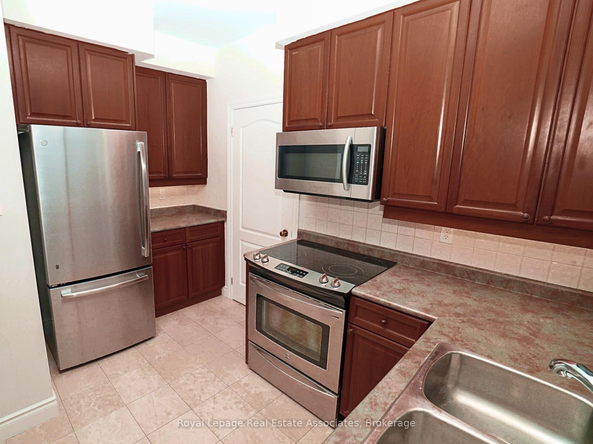 2 Aberfoyle Crescent 601