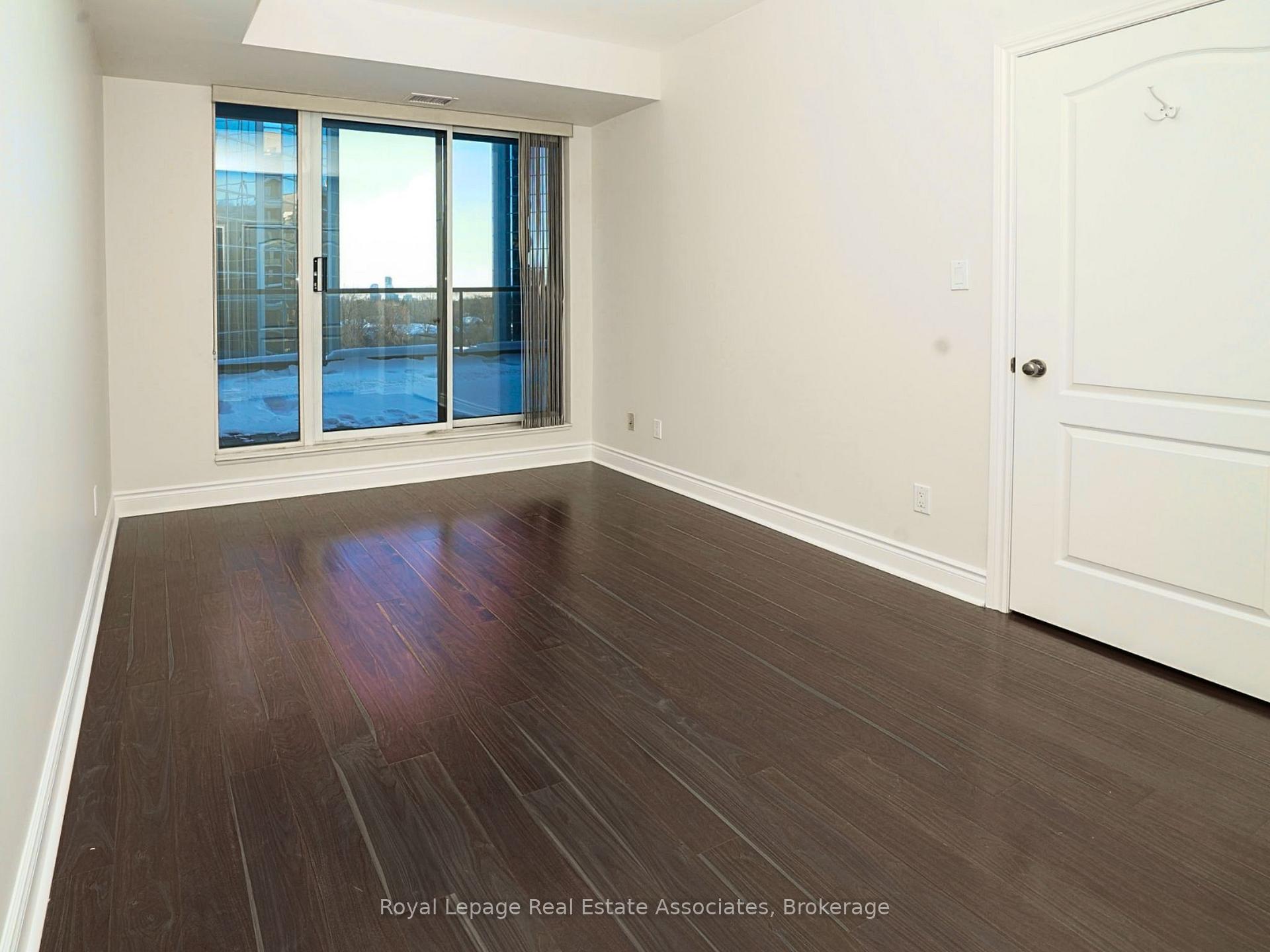 2 Aberfoyle Crescent 601