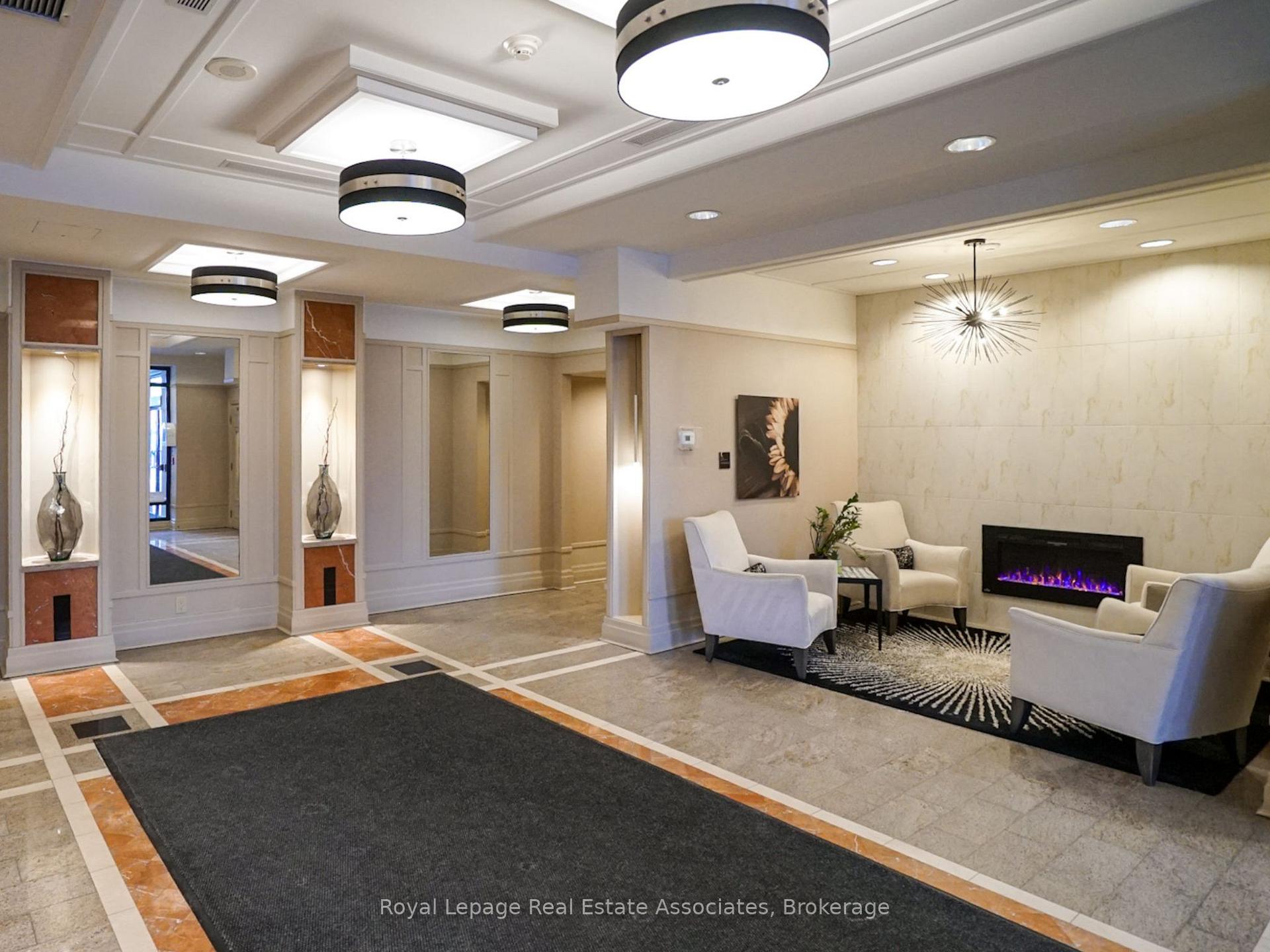 2 Aberfoyle Crescent 601