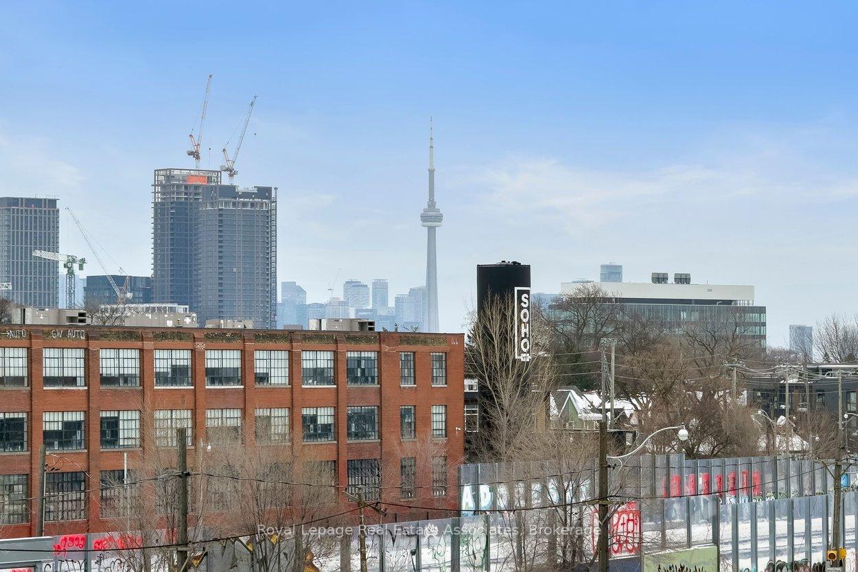 2625 Dundas Street W 409