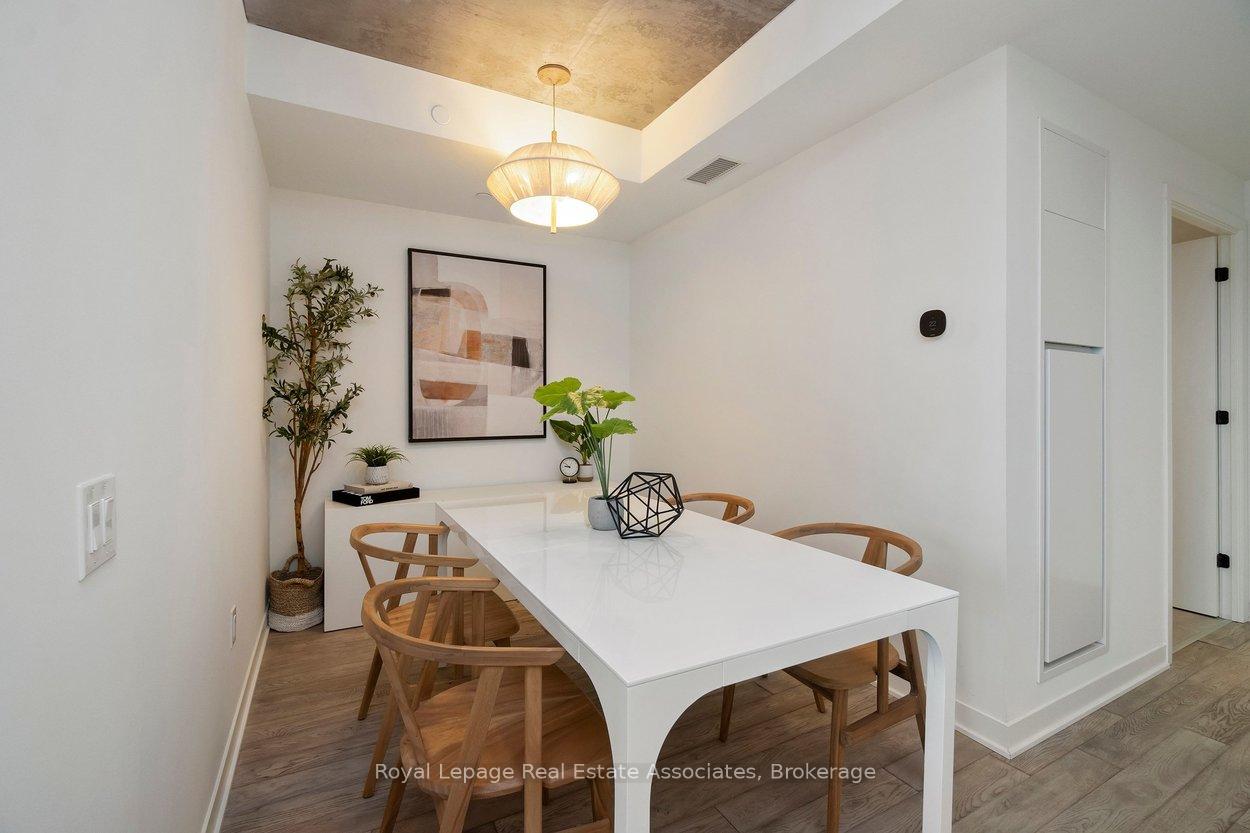 2625 Dundas Street W 409