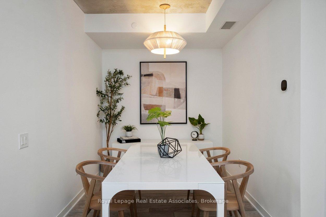 2625 Dundas Street W 409