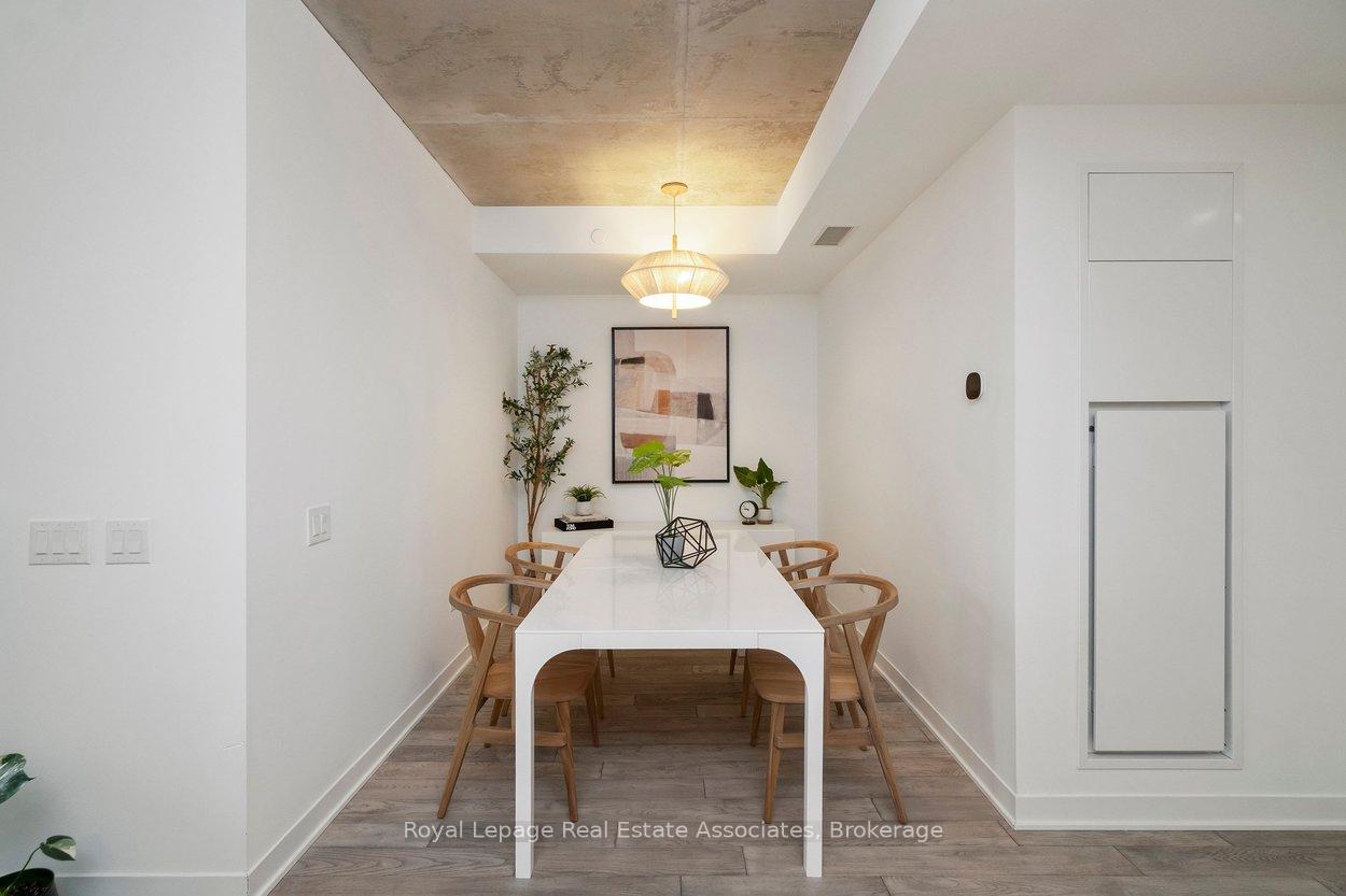 2625 Dundas Street W 409