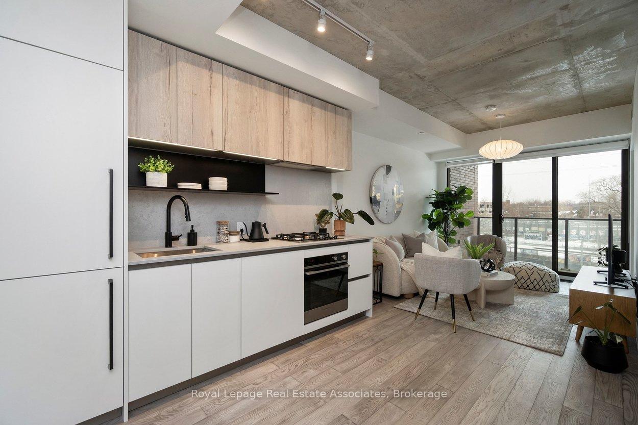 2625 Dundas Street W 409